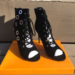 NWB Shoe Republic LA Black Lace Up Boots